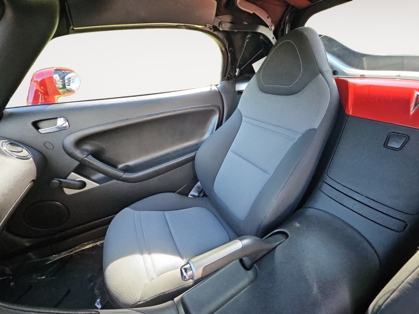 Used 2007 Pontiac Solstice Convertible RWD image 13