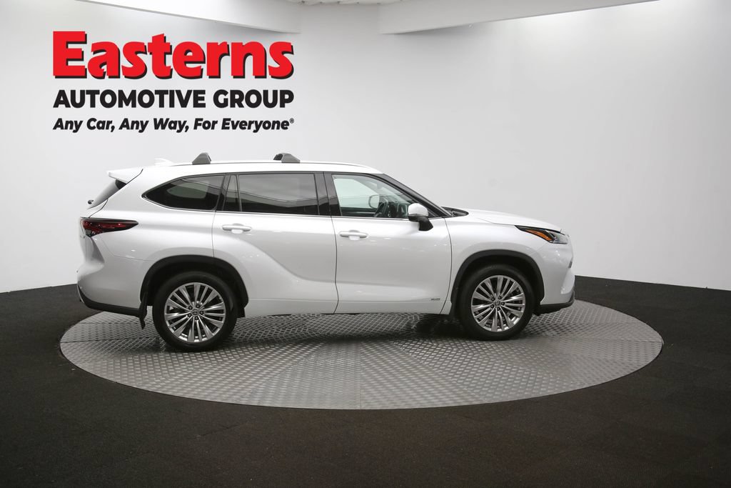 Used 2024 Toyota Highlander Platinum AWD/4WD image 50