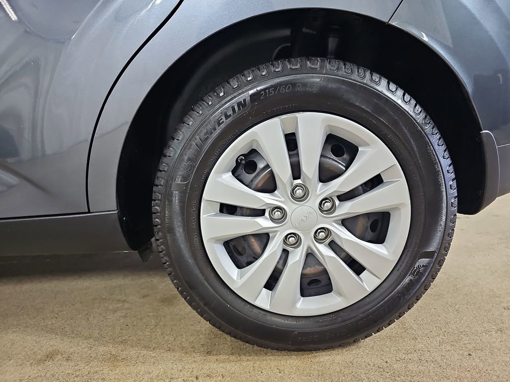 Used 2023 Kia Soul LX image 38