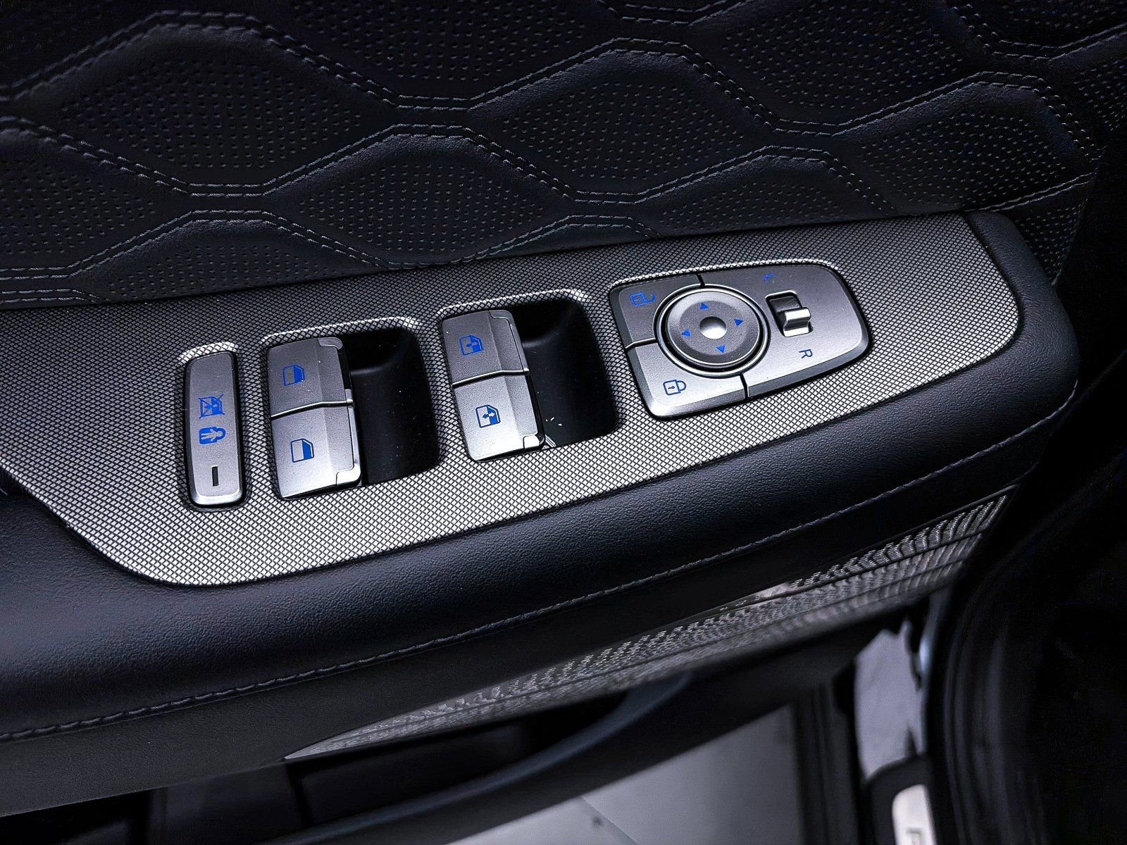 Used 2020 Hyundai Palisade Limited image 18