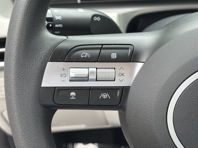 Certified 2025 Hyundai Tucson SE FWD image 24