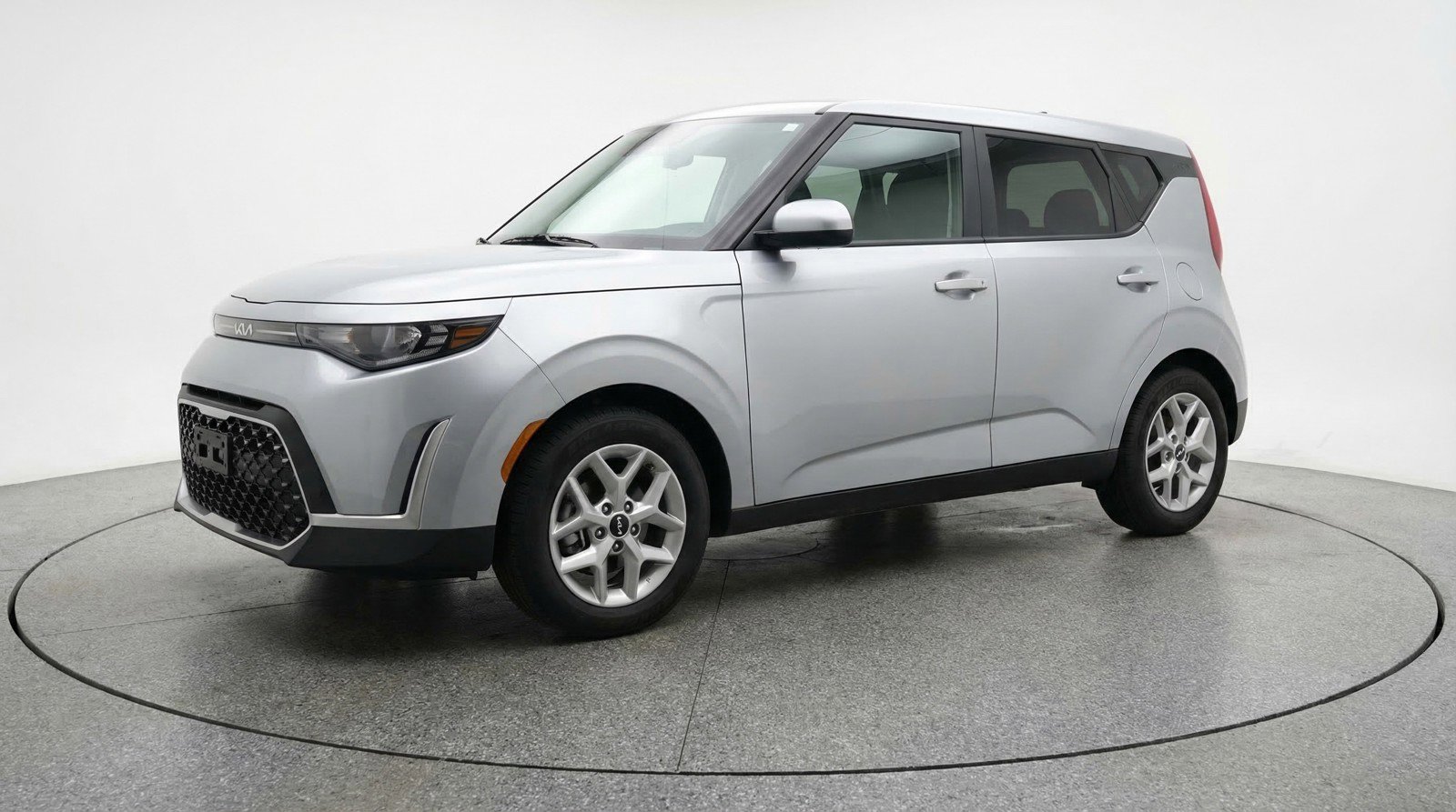 Used 2025 Kia Soul LX w/ LX Technology Package image 3