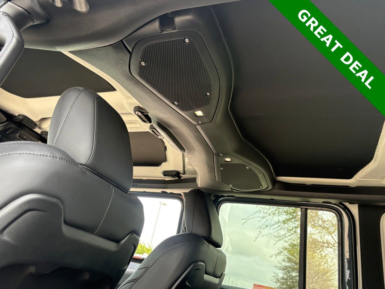 Used 2025 Jeep Wrangler Unlimited Rubicon 392 image 44