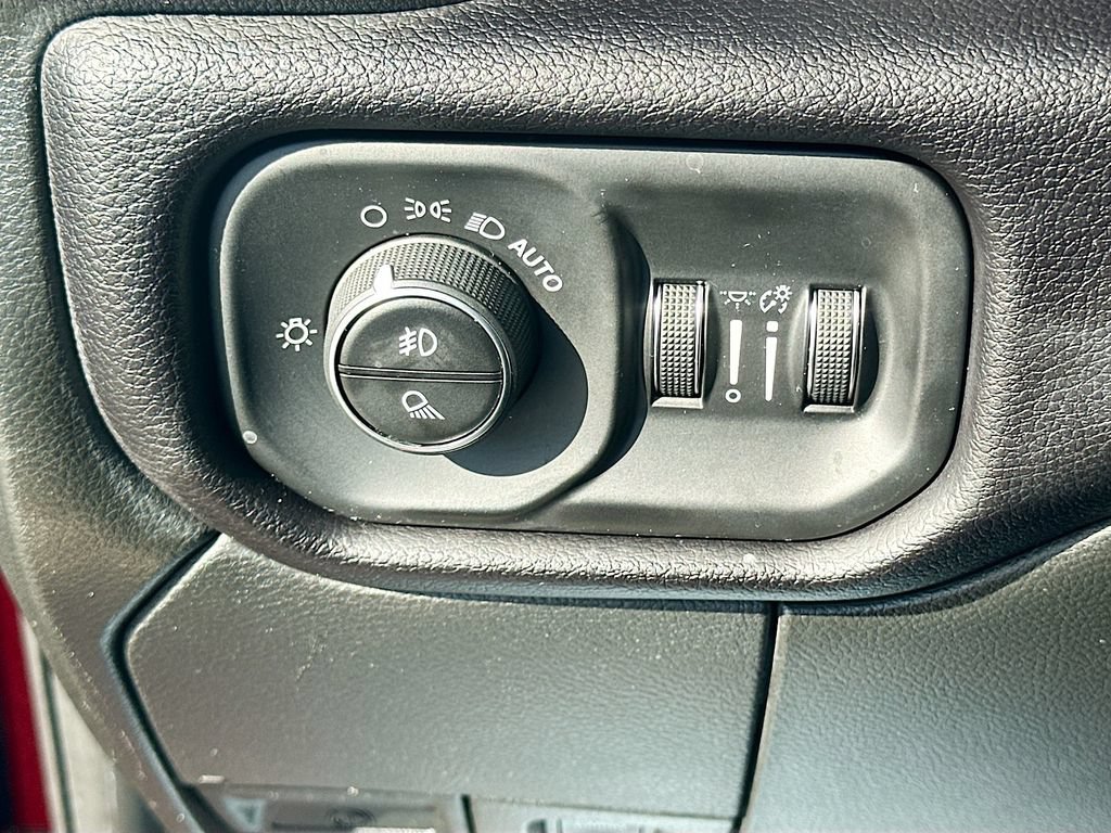Used 2022 RAM 3500 Laramie AWD/4WD image 10