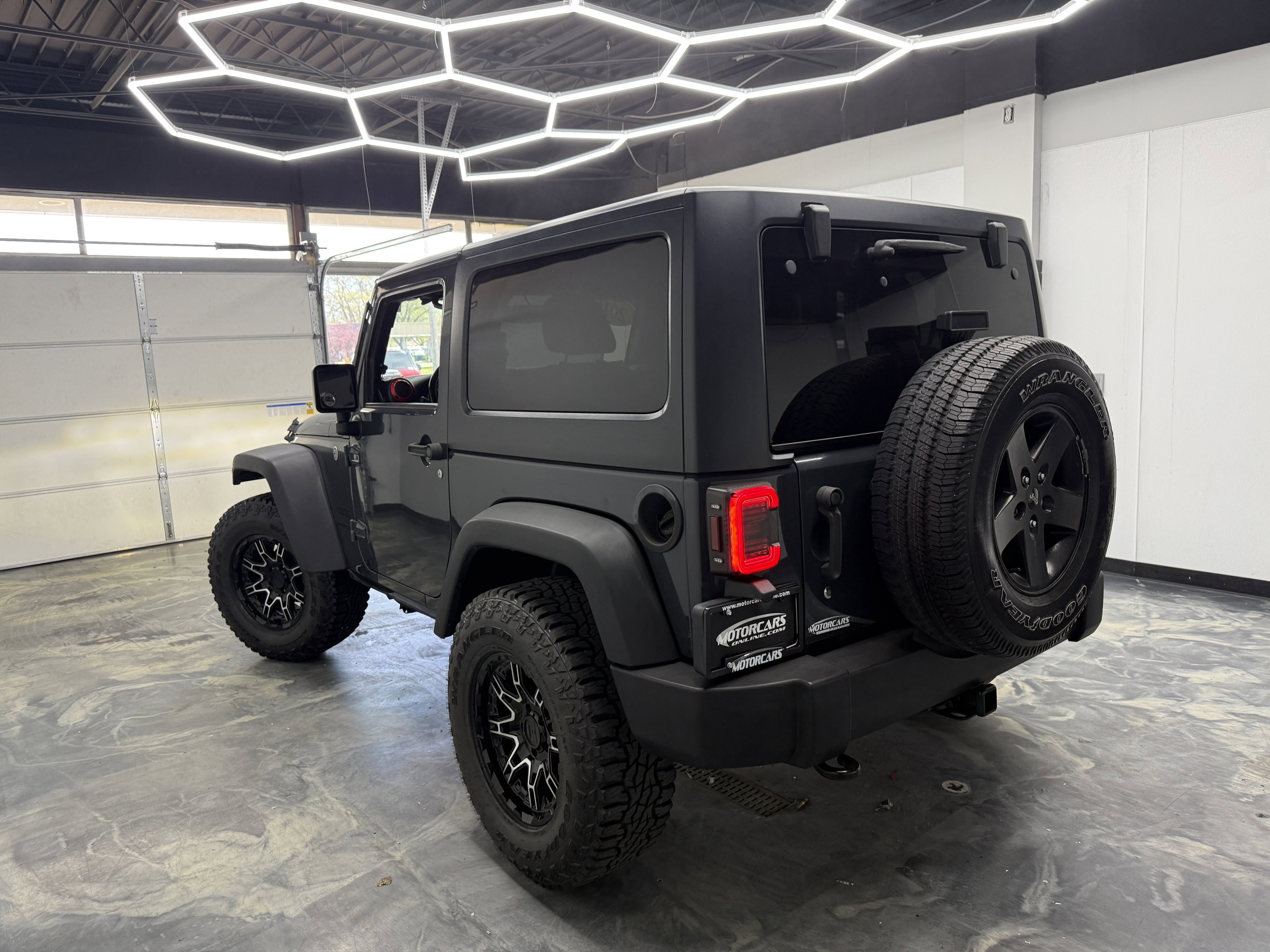 Used 2016 Jeep Wrangler Sport w/ Quick Order Package 24S AWD/4WD image 3
