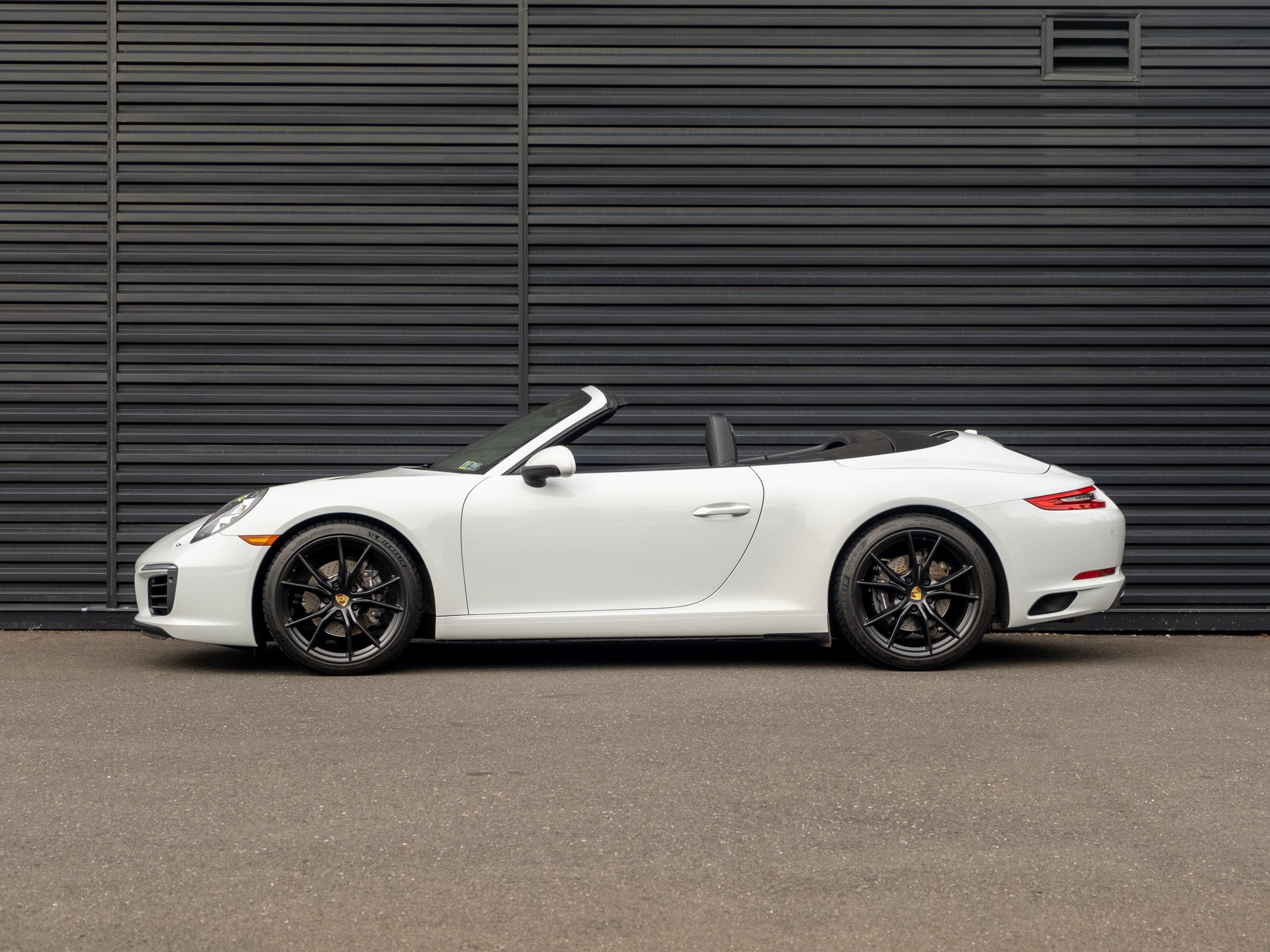 Certified 2017 Porsche 911 Carrera RWD image 2