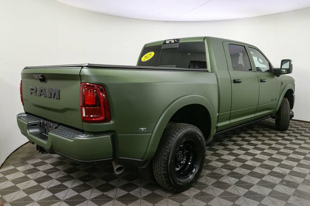 Used 2025 RAM 3500 Limited AWD/4WD image 11