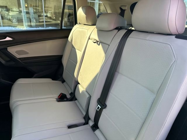 Certified 2021 Volkswagen Tiguan SEL w/ 3rd Row Seat Package image 33
