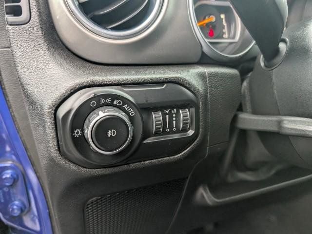 Used 2020 Jeep Wrangler Unlimited Sahara image 16