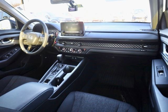 Used 2025 Honda Accord SE image 34