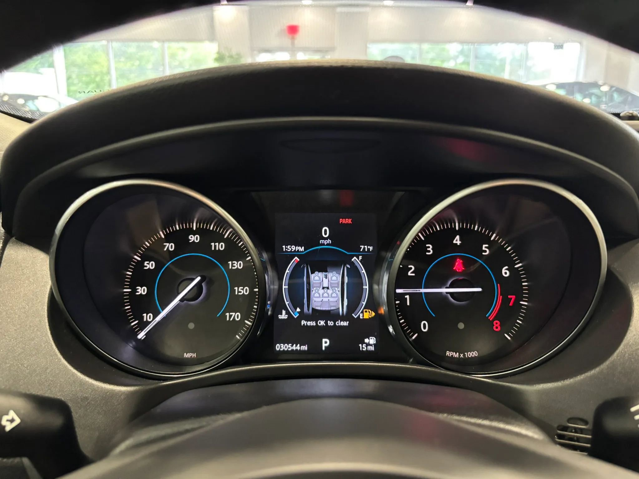 Used 2017 Jaguar XE Premium image 33