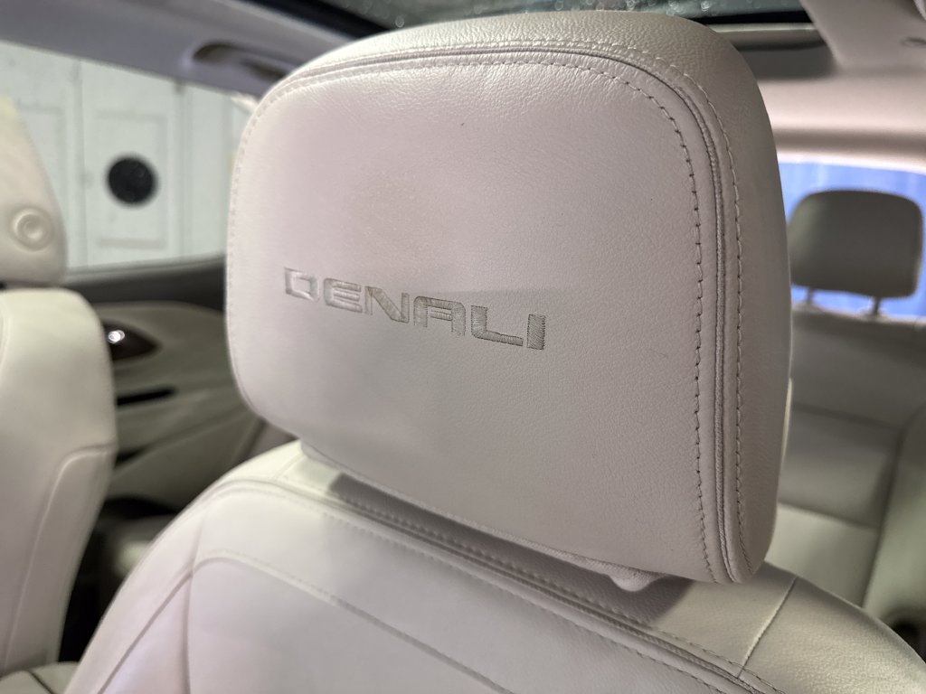 Used 2020 GMC Terrain Denali w/ Denali Premium Package AWD/4WD image 30