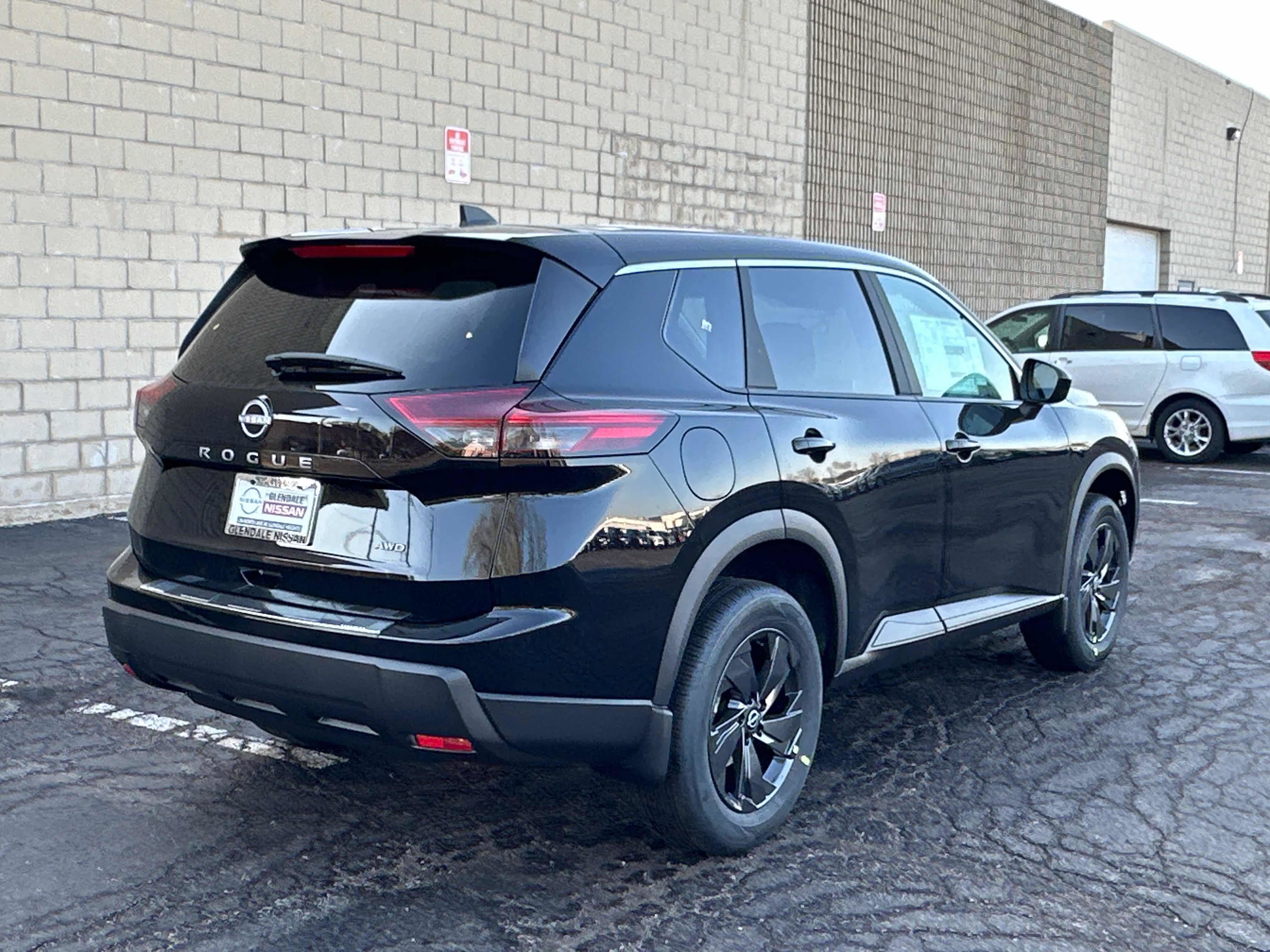 New 2026 Nissan Rogue SV w/ Cold Weather Package AWD/4WD image 4