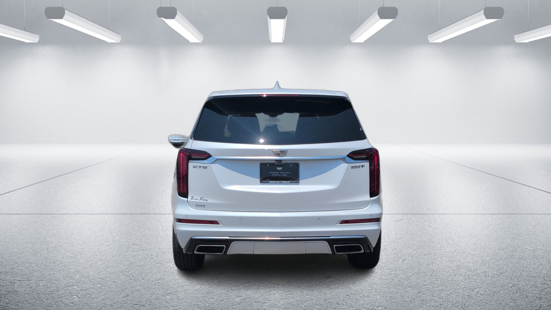 Certified 2024 Cadillac XT6 Luxury w/ LPO, Floor Liner Package AWD/4WD image 4