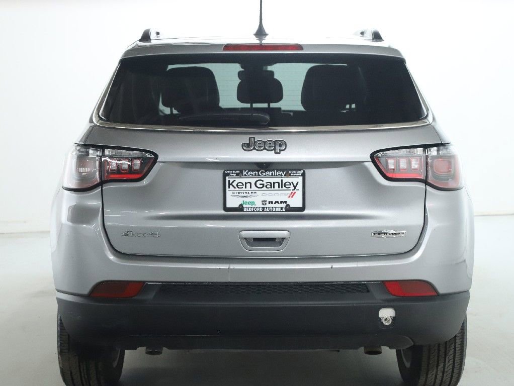 Used 2024 Jeep Compass Latitude image 42