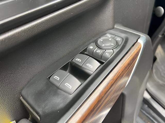 Used 2020 Chevrolet Silverado 2500 High Country w/ Z71 Off-Road Package image 12