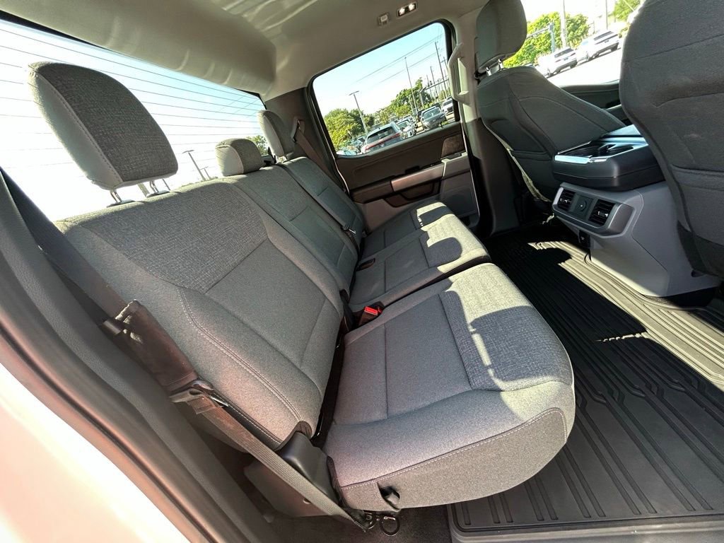 Used 2025 Ford F150 Lightning XLT AWD/4WD image 51