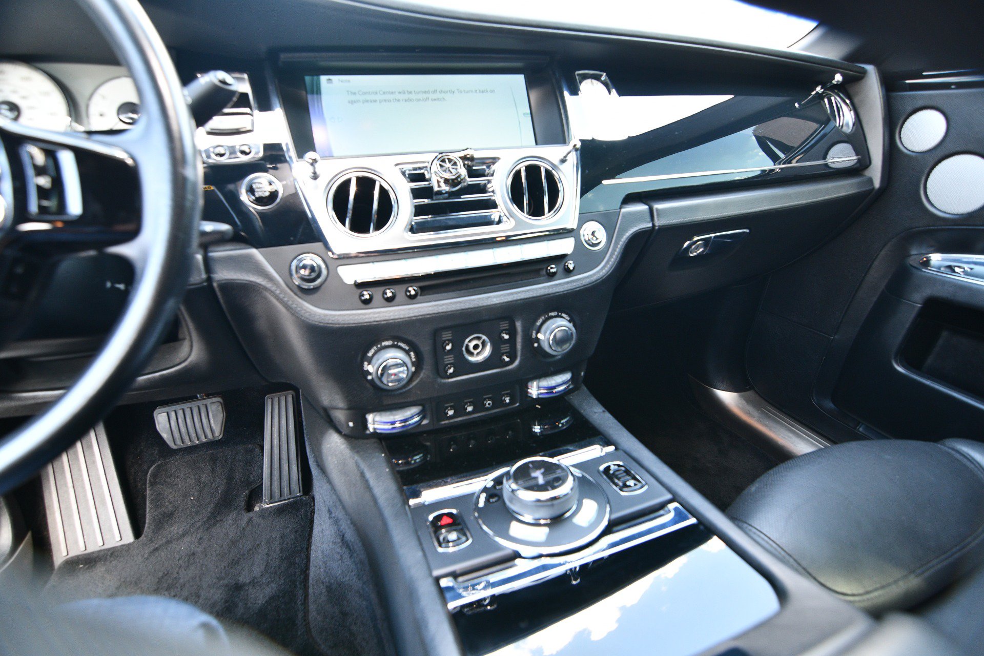 Used 2015 Rolls-Royce Ghost RWD image 9