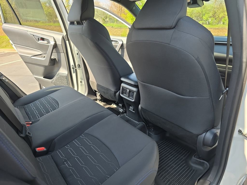 Certified 2022 Toyota RAV4 SE w/ Convenience Package AWD/4WD image 15