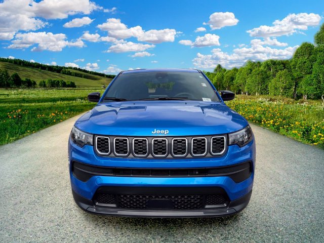 Used 2025 Jeep Compass Sport AWD/4WD image 8