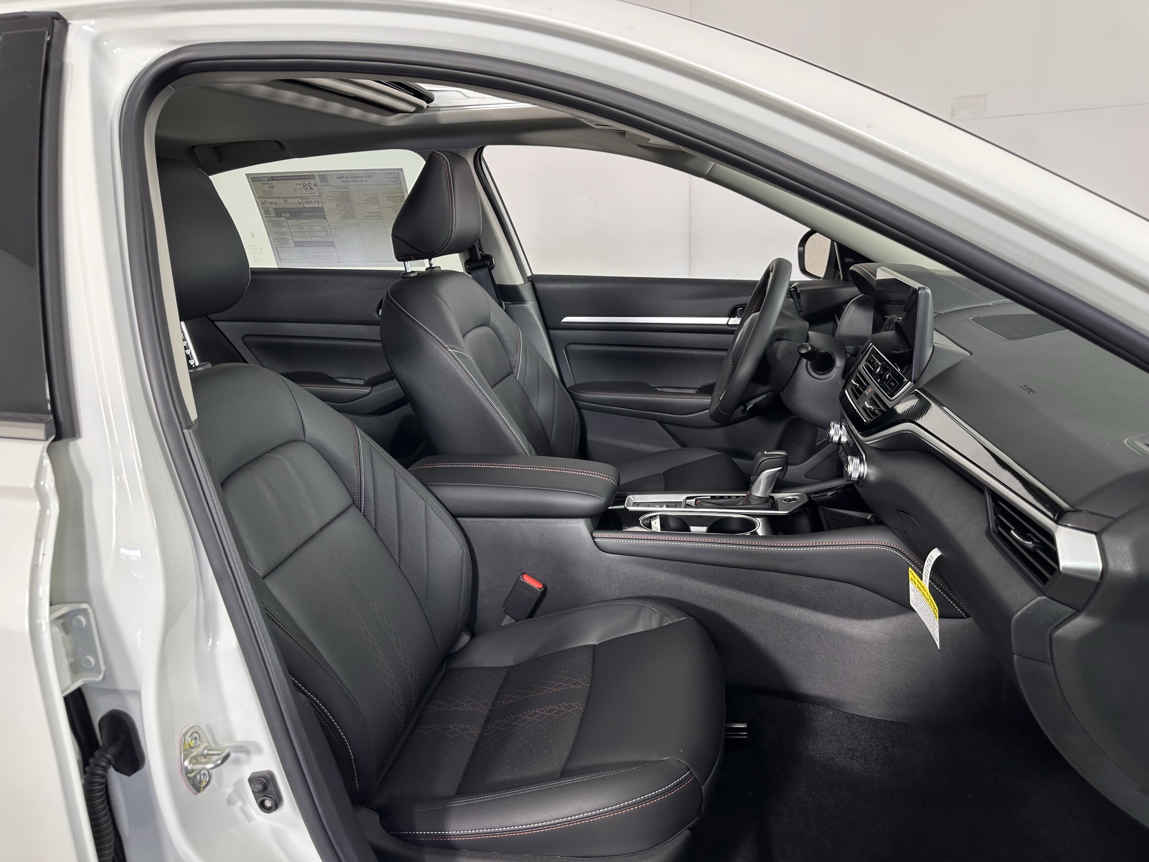 New 2025 Nissan Altima 2.5 SR w/ SR Premium Package image 4