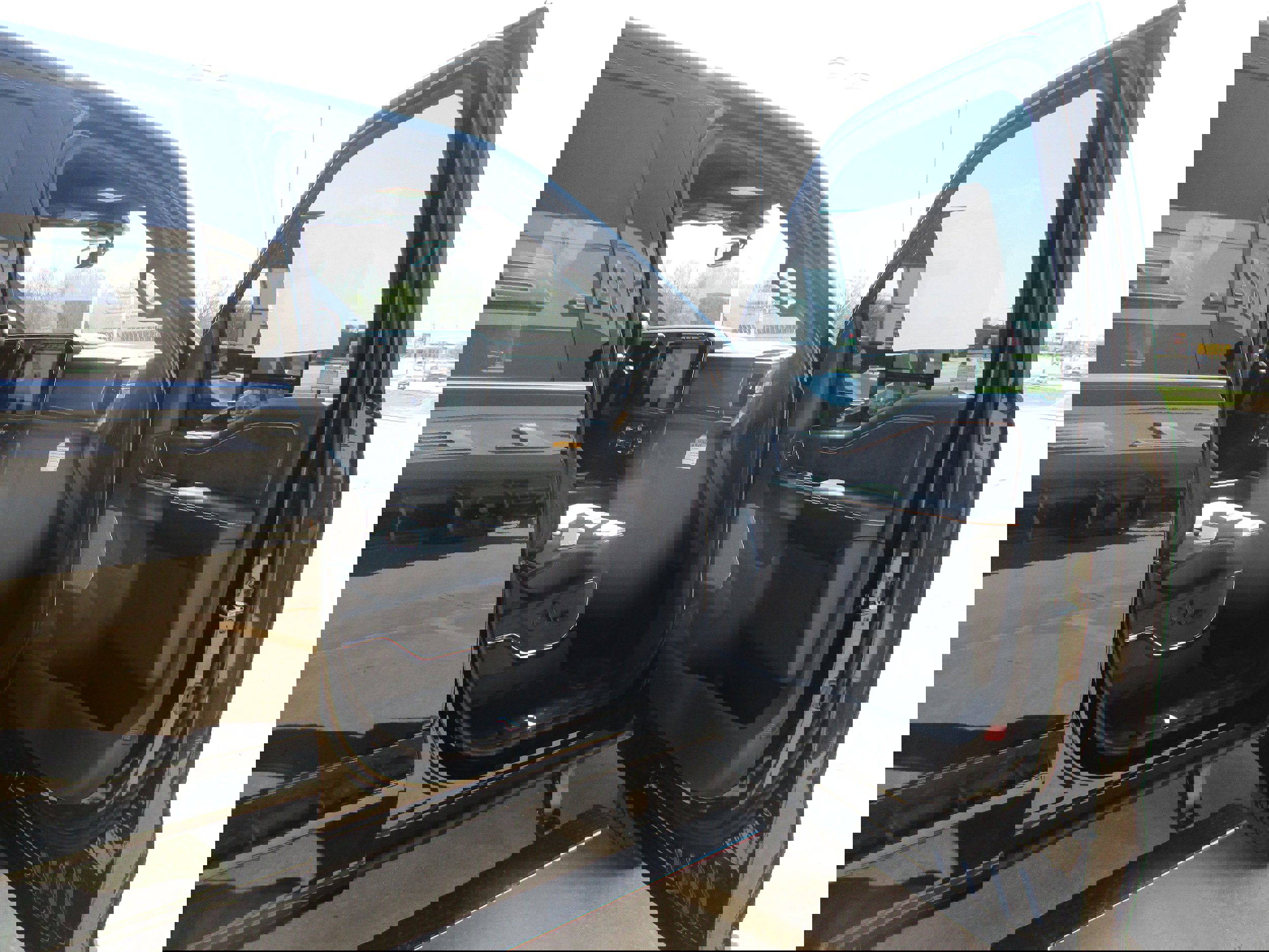 New 2024 Ford F250 Platinum w/ FX4 Off-Road Package image 11