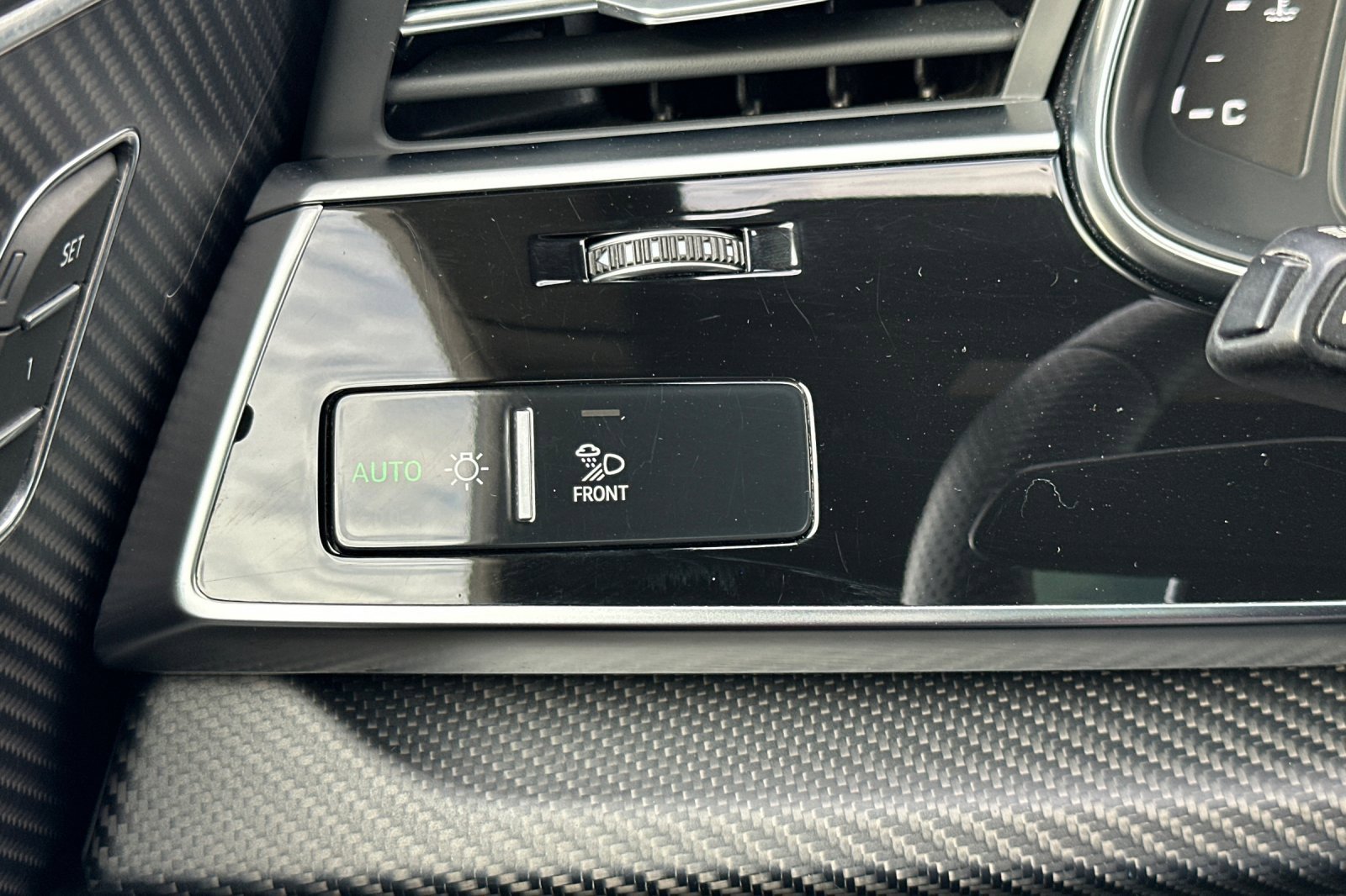 Used 2023 Audi RS Q8 image 32