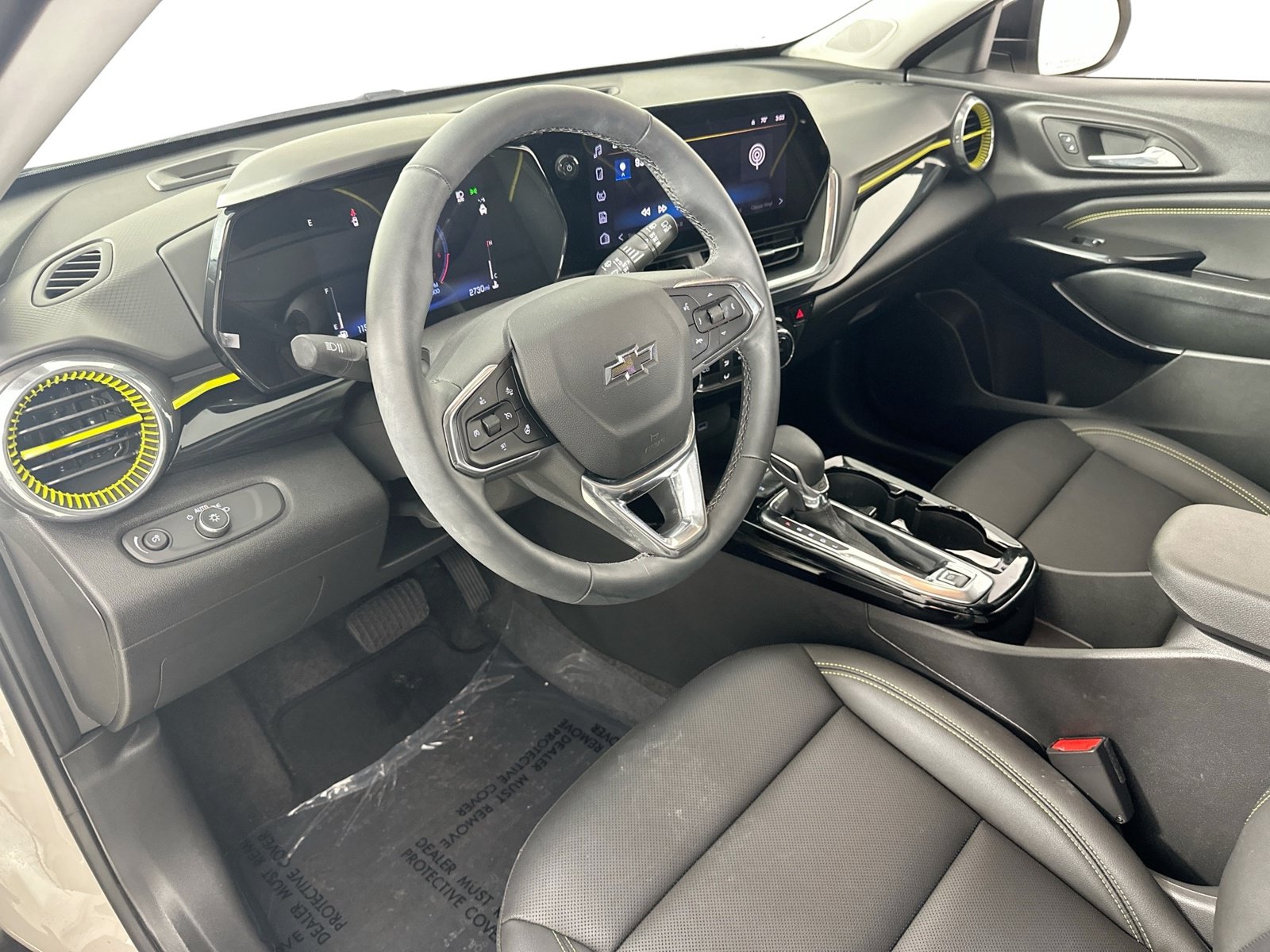 Used 2026 Chevrolet Trax ACTIV w/ Sunroof Package FWD image 9