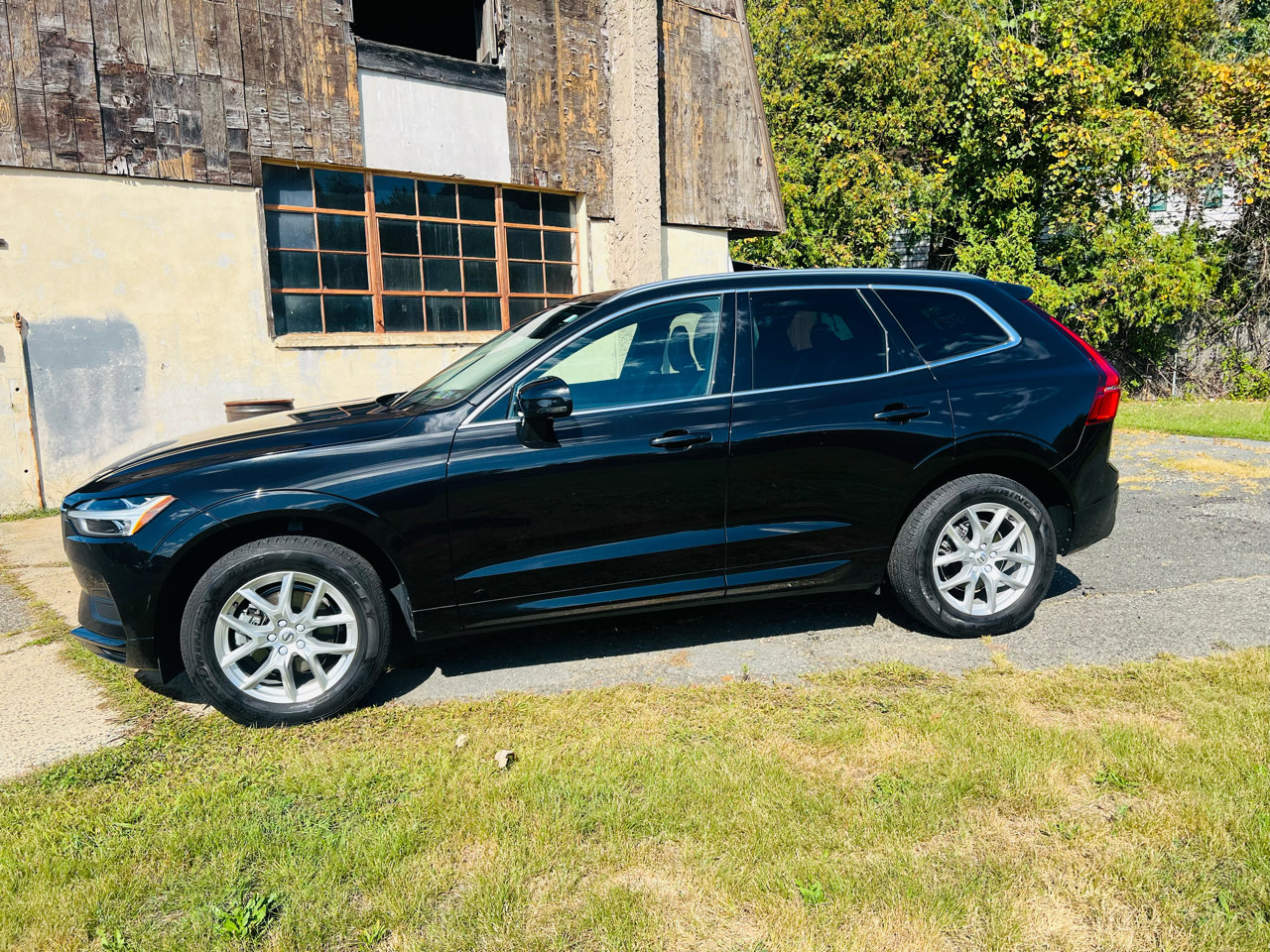 Used 2020 Volvo XC60 T5 Momentum image 3