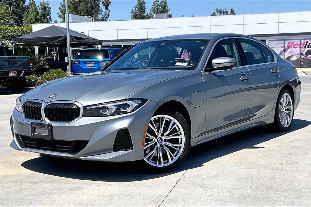 Used 2024 BMW 330e RWD image 2