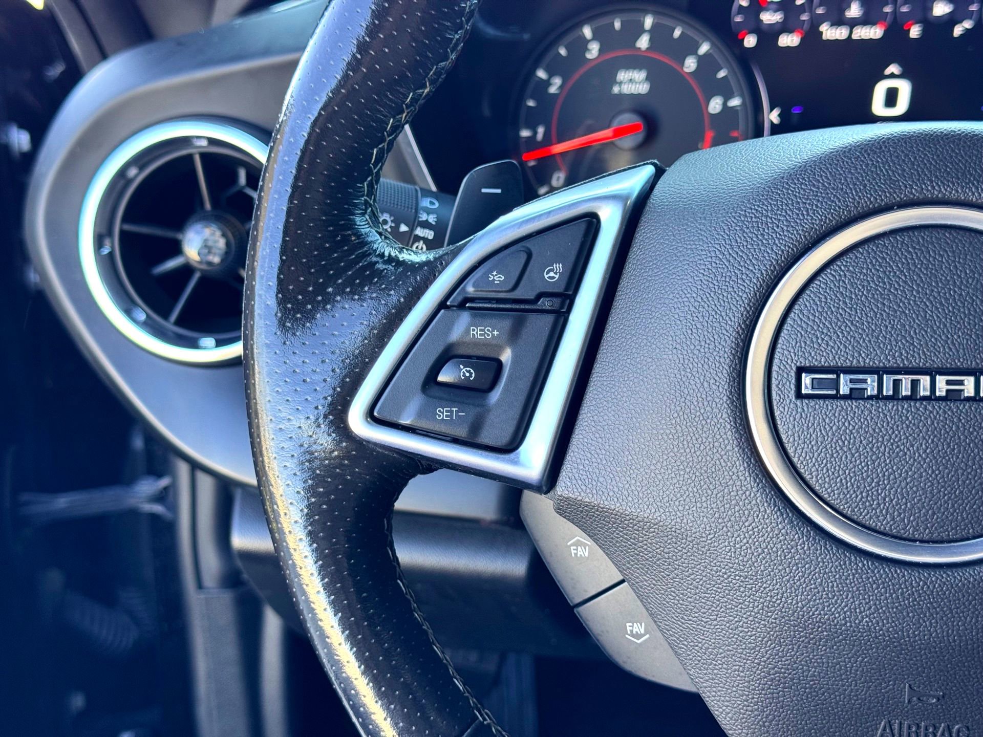 Used 2020 Chevrolet Camaro SS image 31