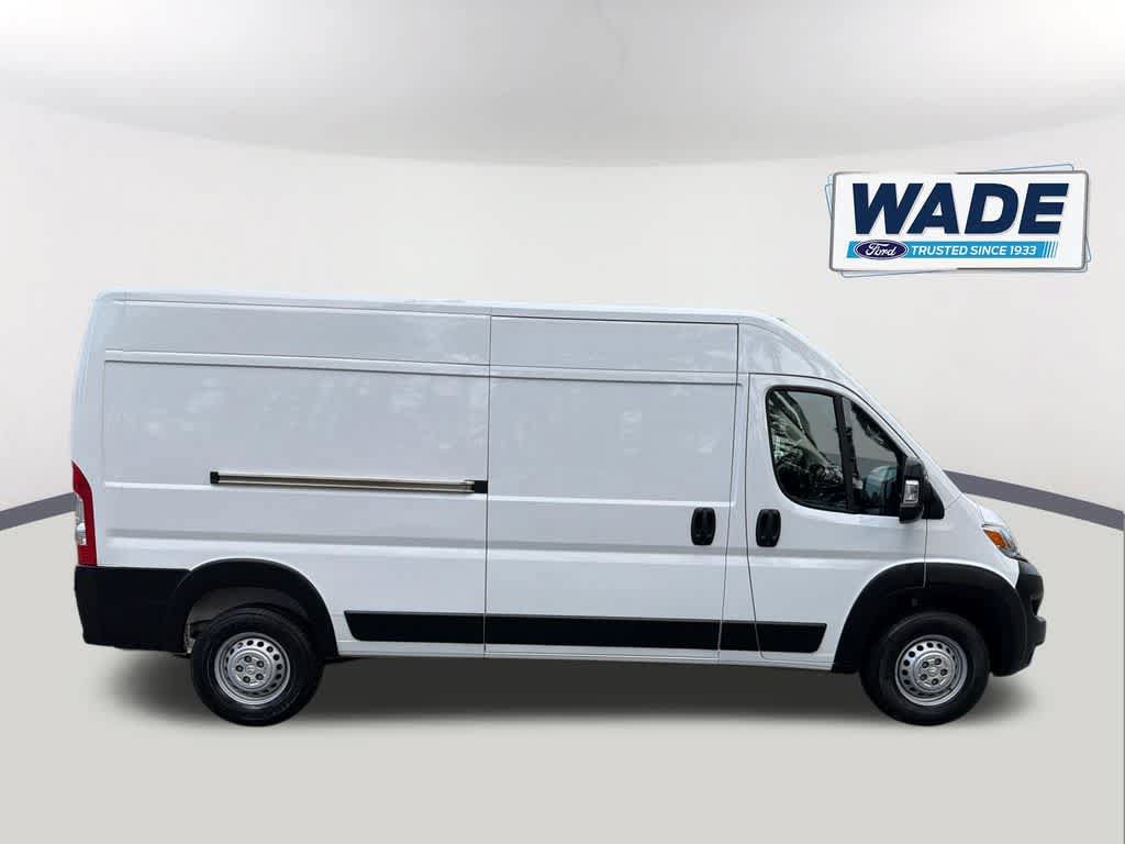 Used 2025 RAM ProMaster 2500 w/ Convenience Group FWD image 4
