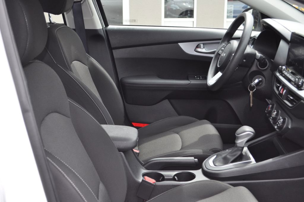 Used 2024 Kia Forte LXS image 17