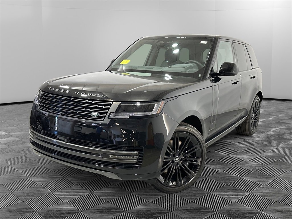 New 2025 Land Rover Range Rover SE