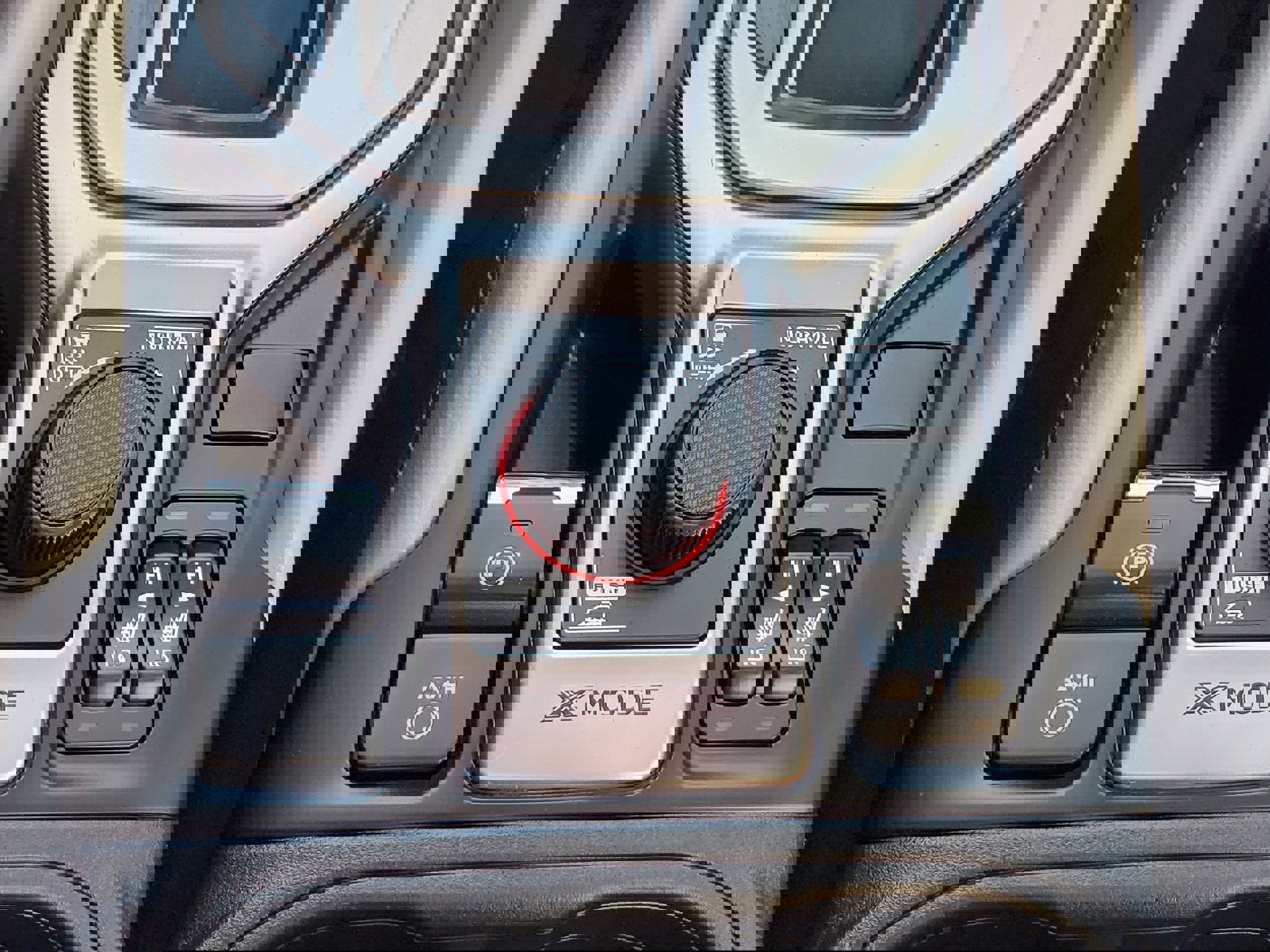 Used 2020 Subaru Forester Premium image 25