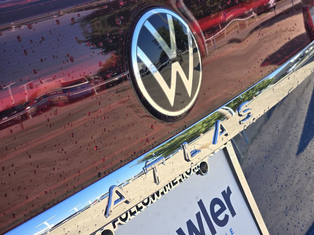 New 2026 Volkswagen Atlas Cross Sport SEL Premium R-Line image 7