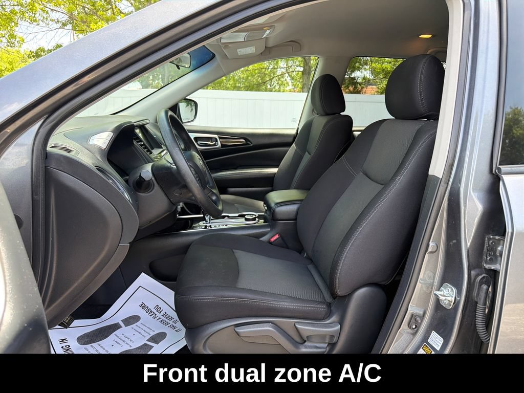 Used 2020 Nissan Pathfinder S AWD/4WD image 11