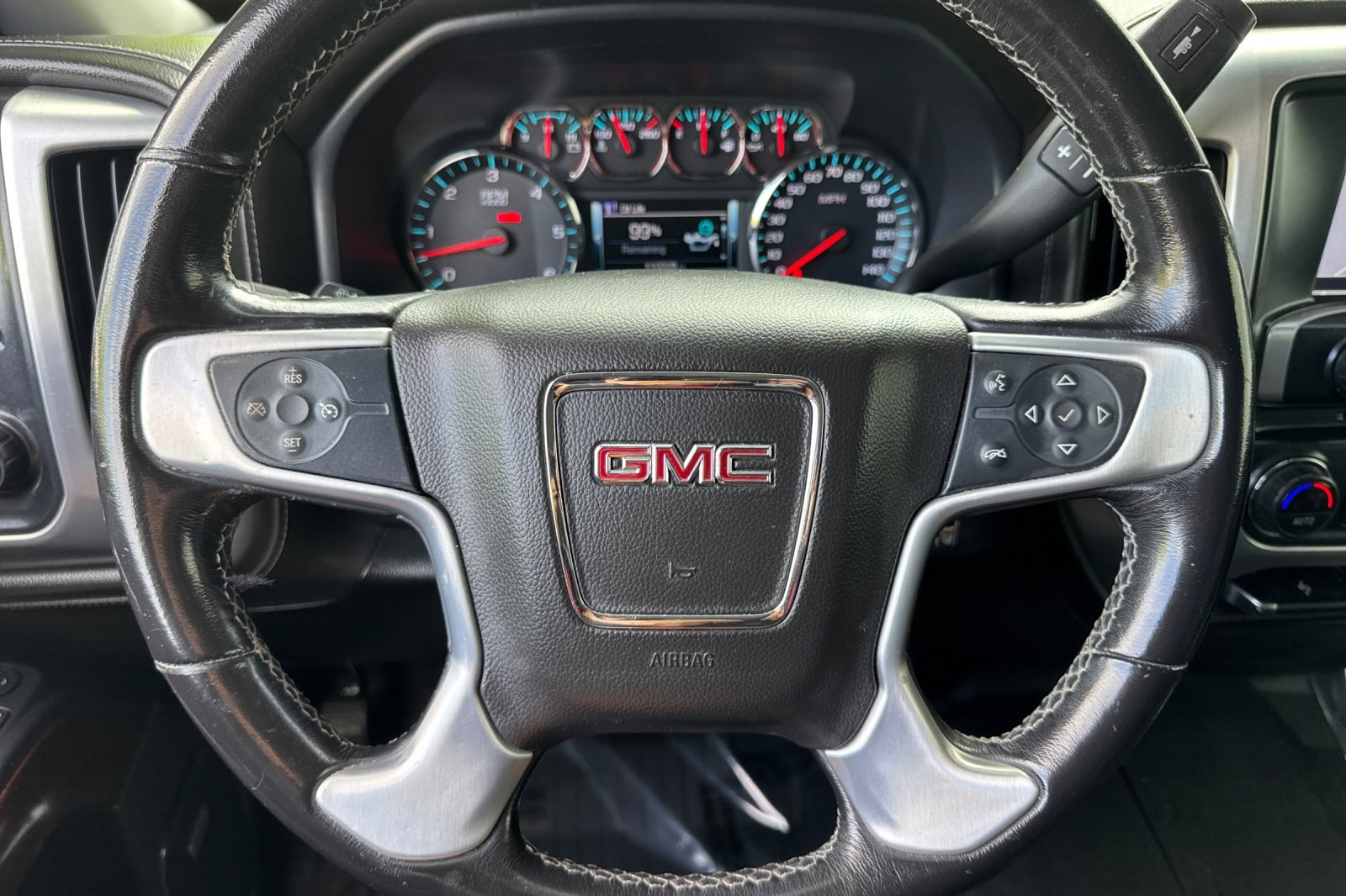 Used 2018 GMC Sierra 1500 SLT w/ SLT Premium Package RWD image 17