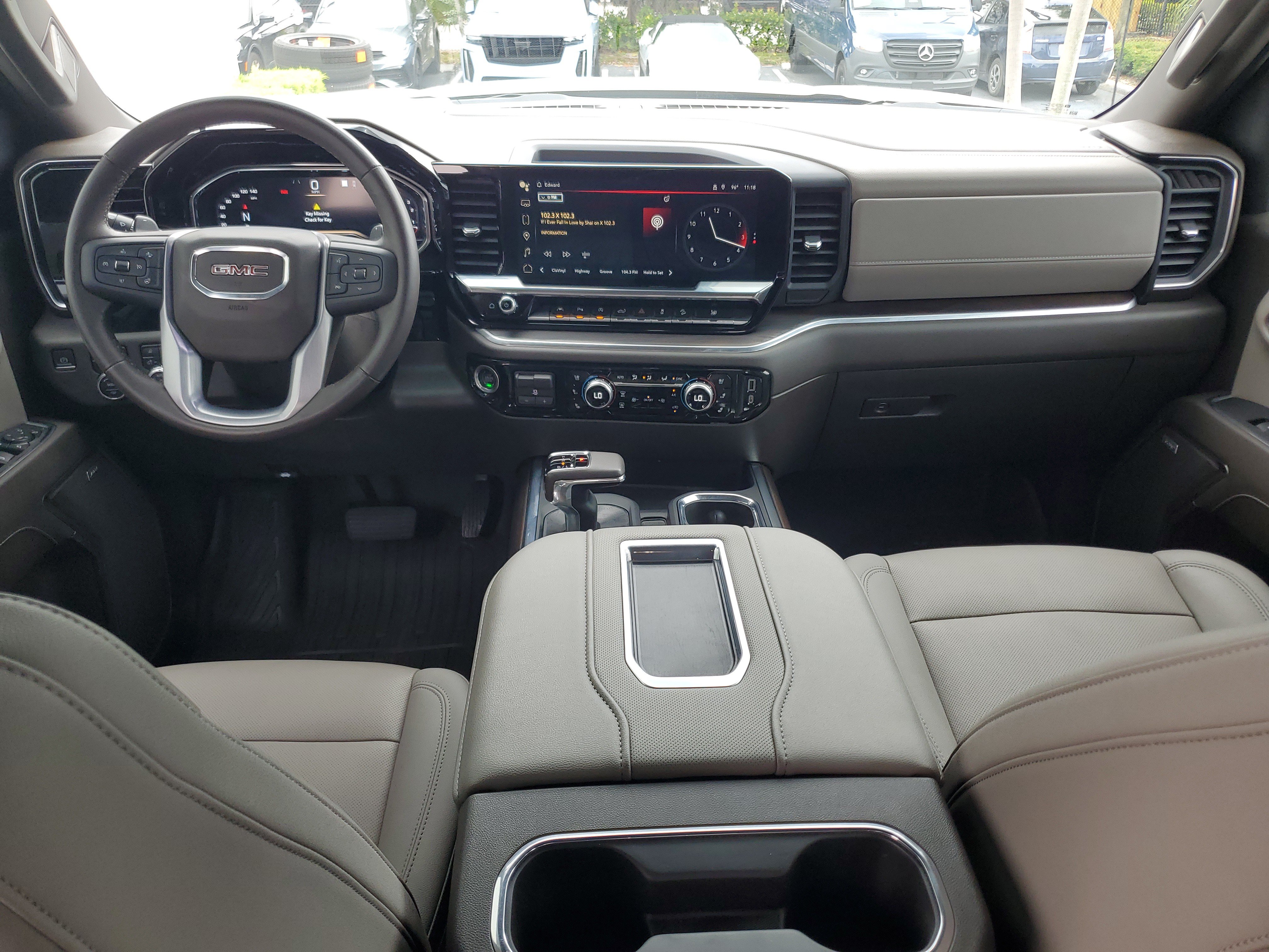 Used 2022 GMC Sierra 1500 SLT w/ SLT Premium Plus Package AWD/4WD image 17