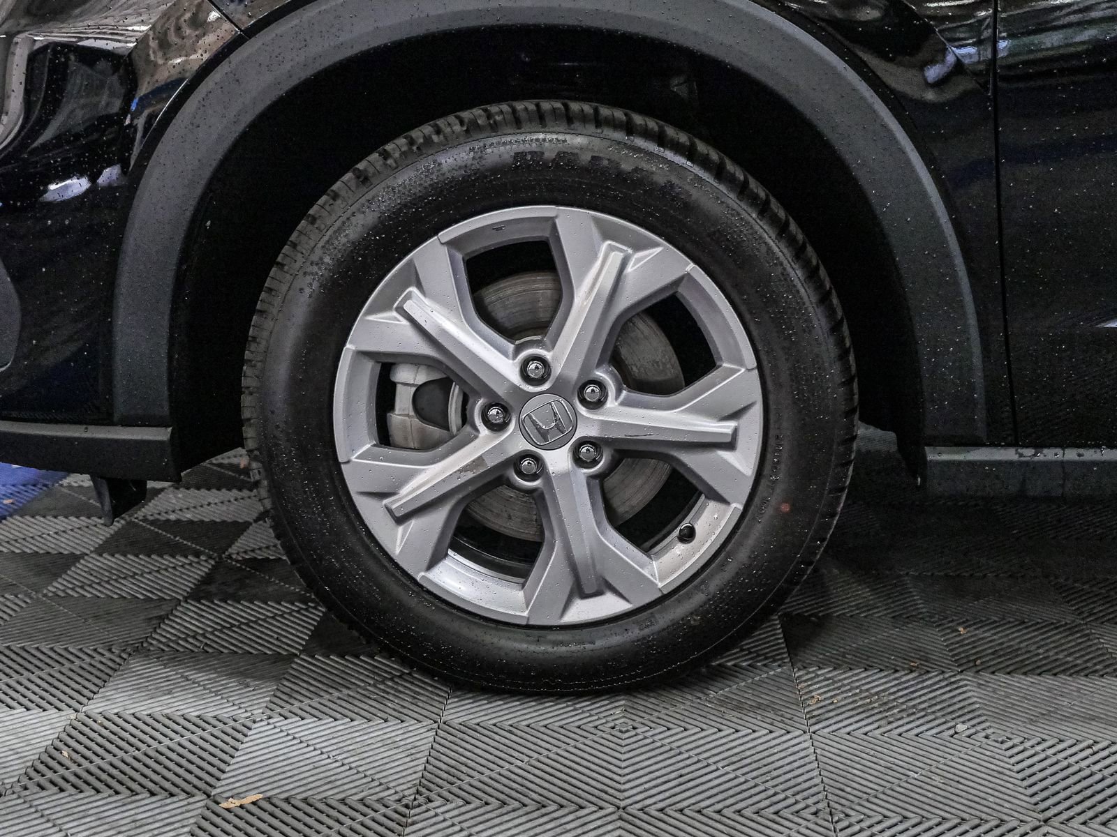 Used 2023 Honda HR-V LX image 18