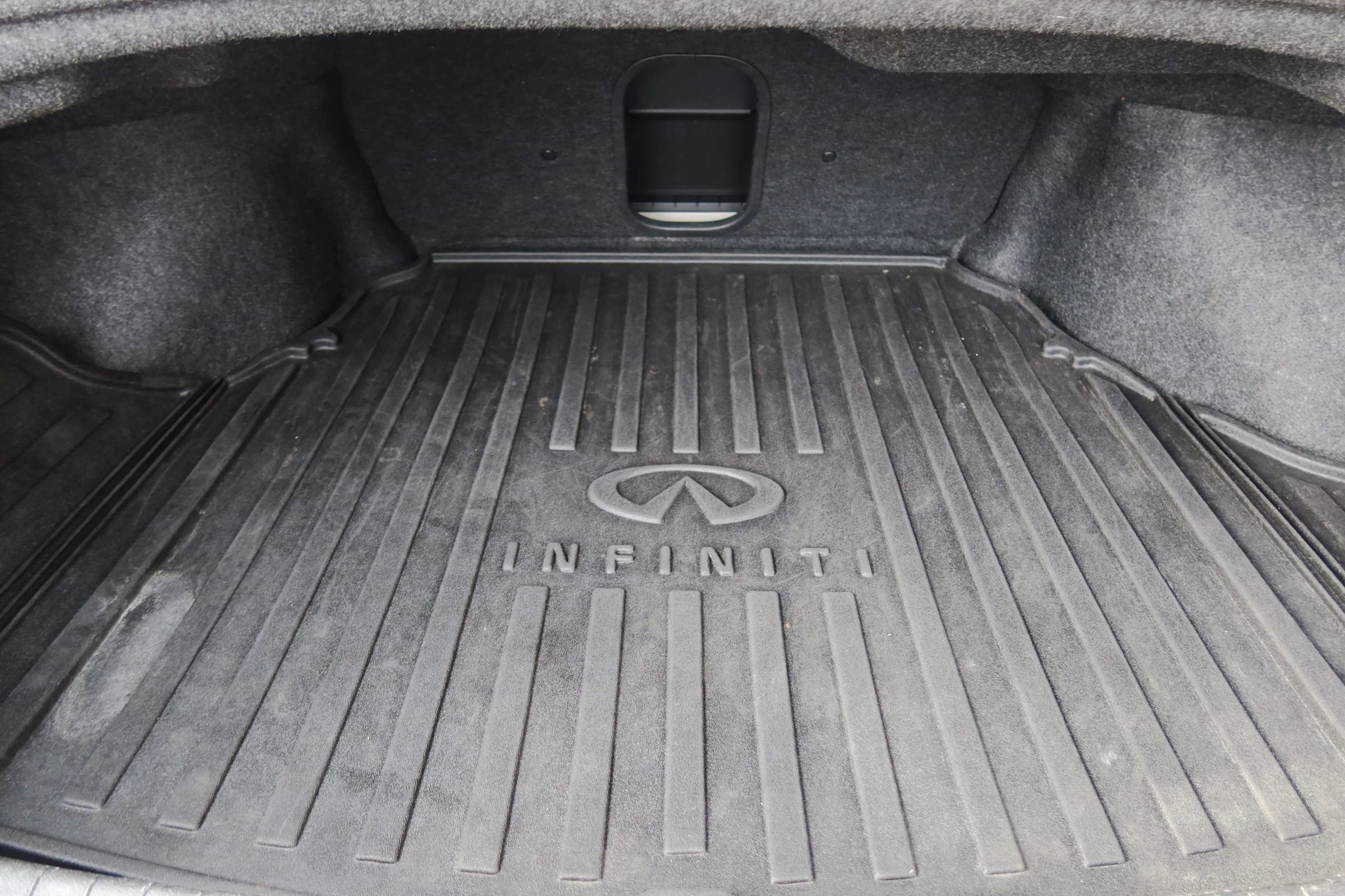 Used 2014 INFINITI Q50 Premium w/ Navigation Package image 12