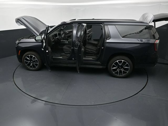 Used 2026 Chevrolet Suburban RST w/ Comfort Package AWD/4WD image 27