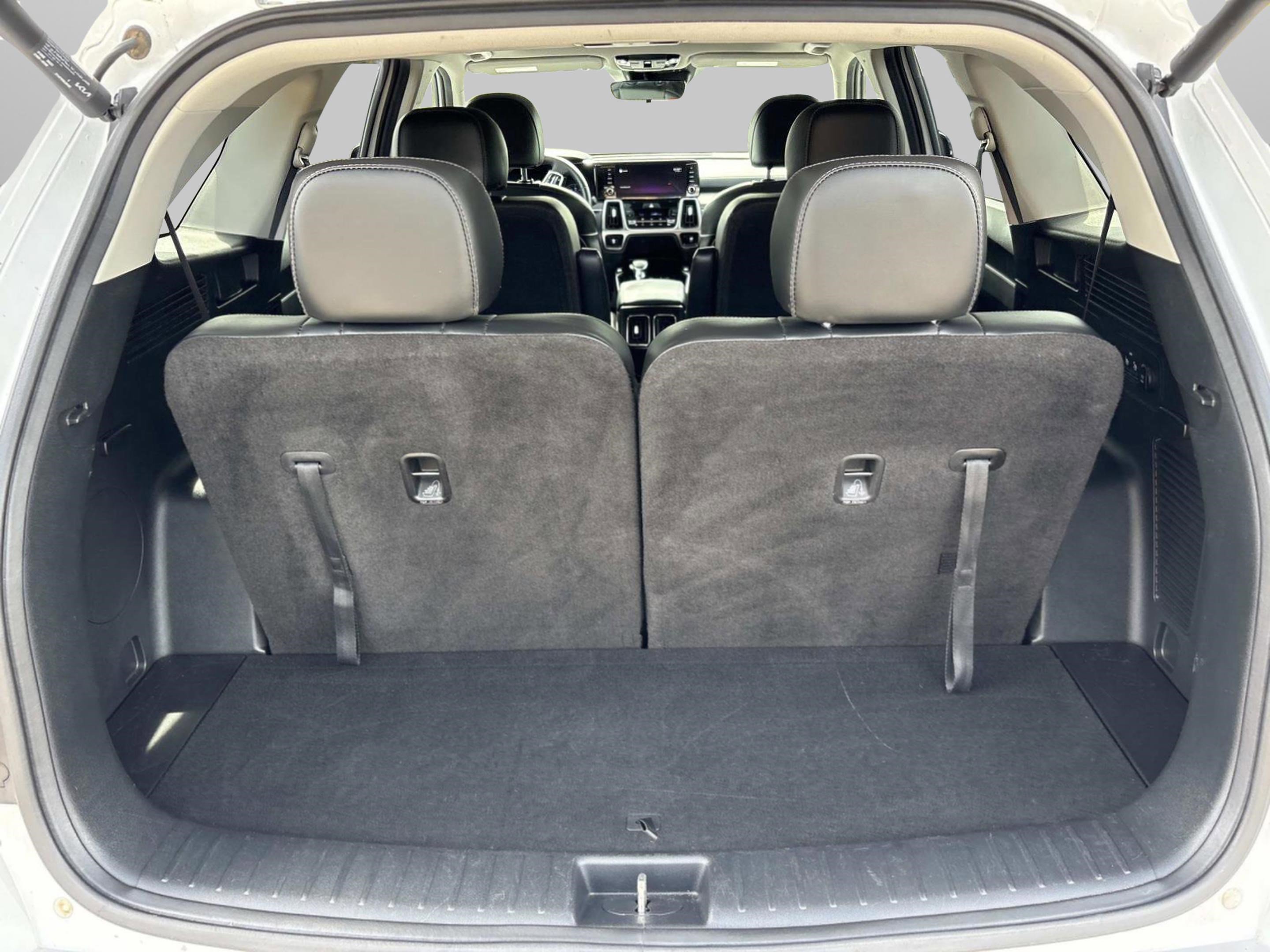 Used 2022 Kia Sorento EX w/ Panoramic Sunroof Package image 12