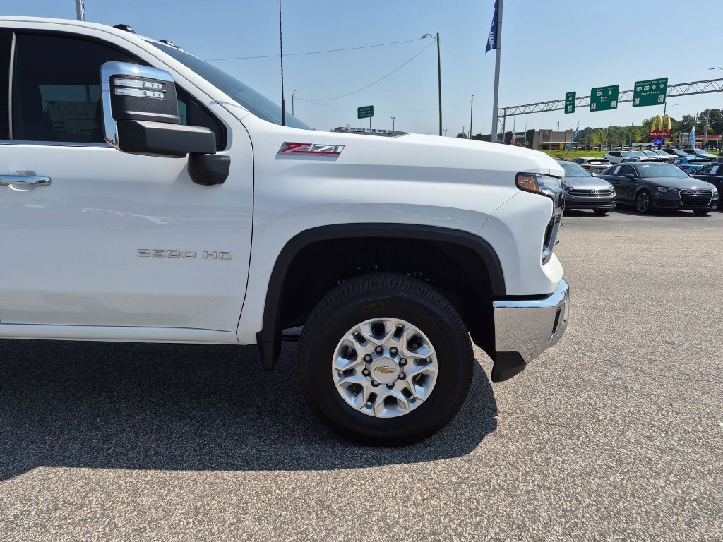 New 2026 Chevrolet Silverado 2500 LTZ w/ LTZ Plus Package AWD/4WD image 11