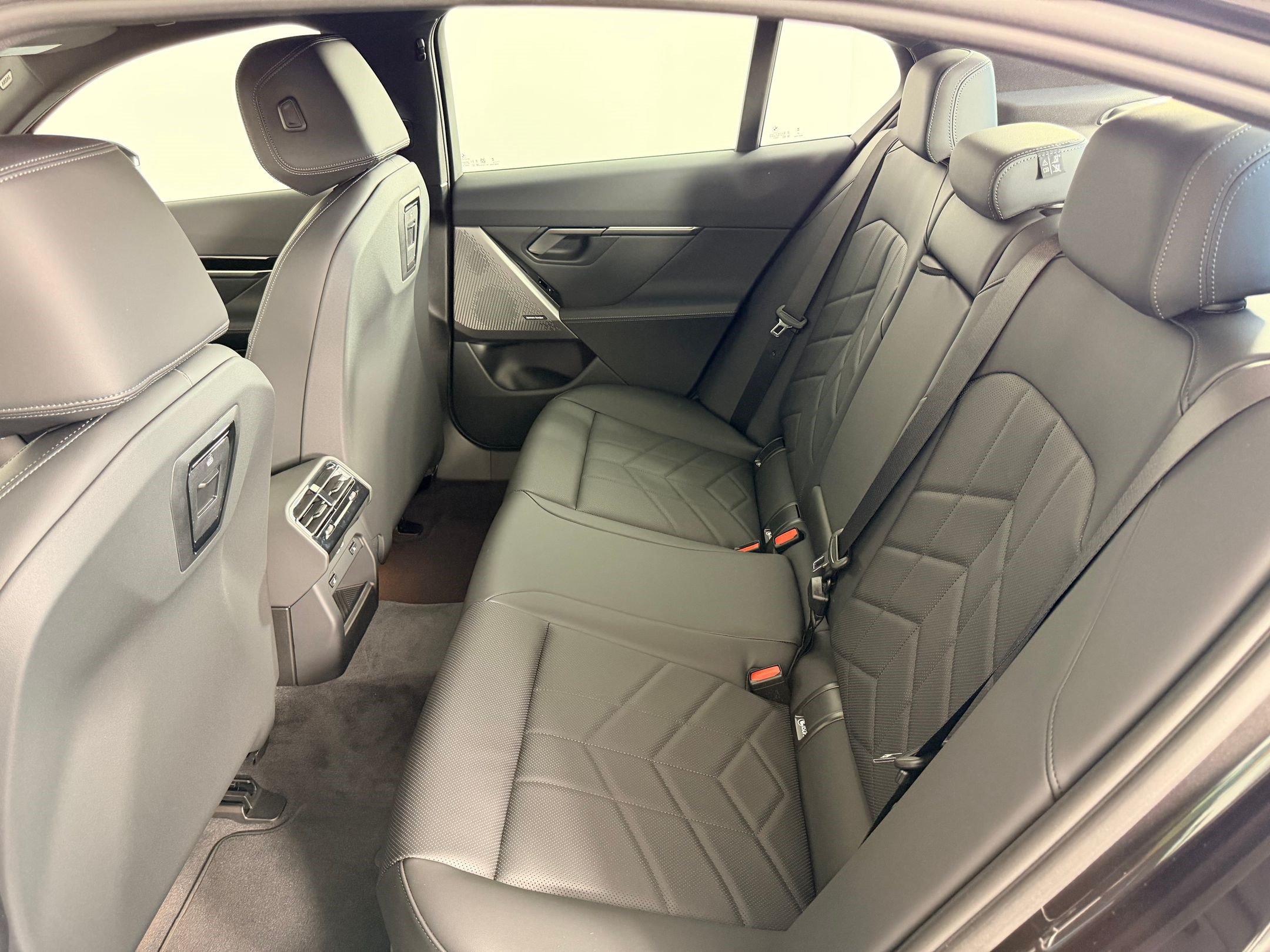 New 2026 BMW 530i RWD image 13