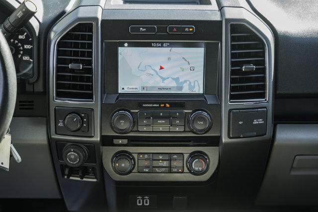Used 2018 Ford F150 XLT w/ Equipment Group 302A Luxury AWD/4WD image 31