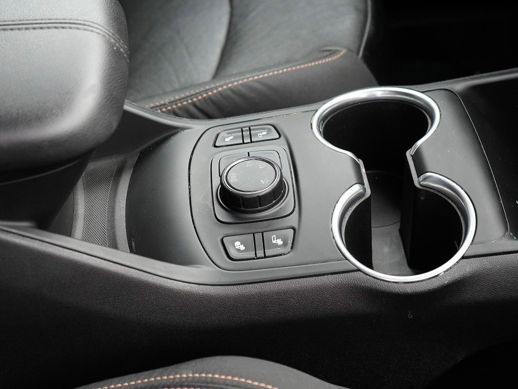 Used 2020 GMC Terrain SLT w/ Preferred Package image 28