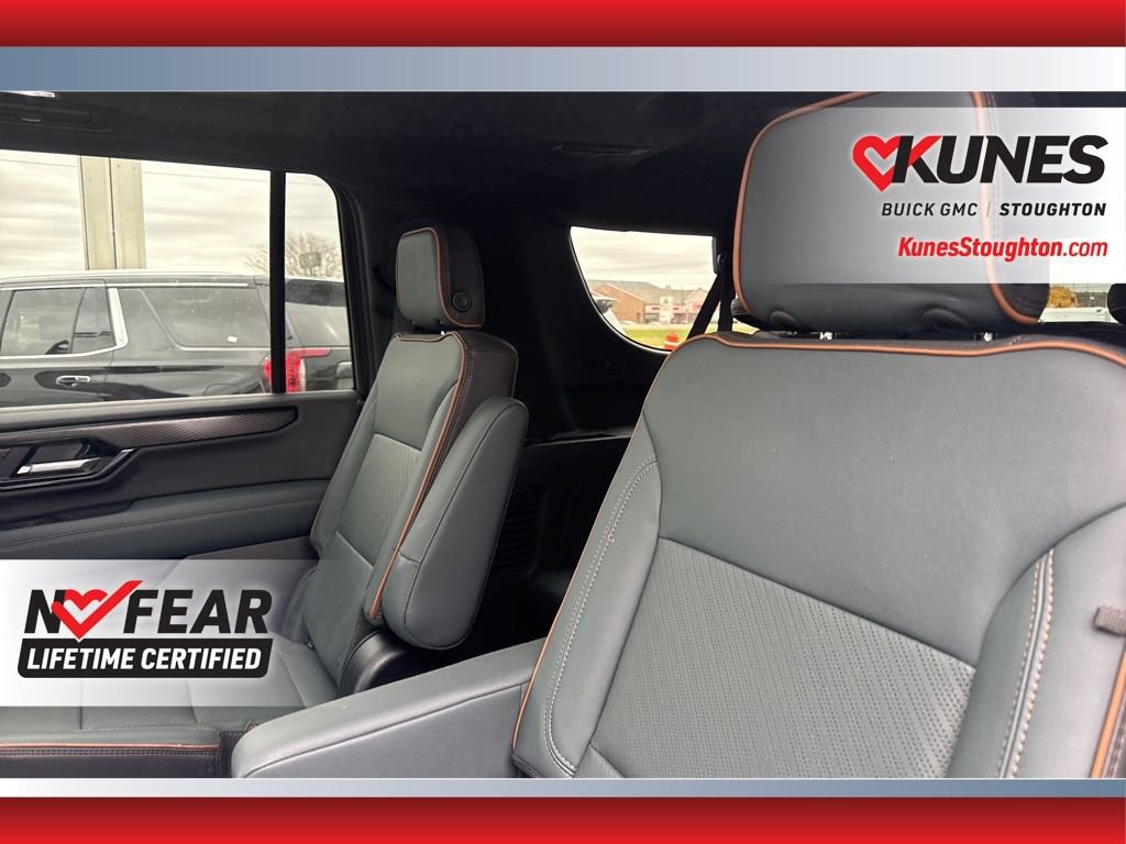 Used 2025 GMC Yukon XL AT4 image 35