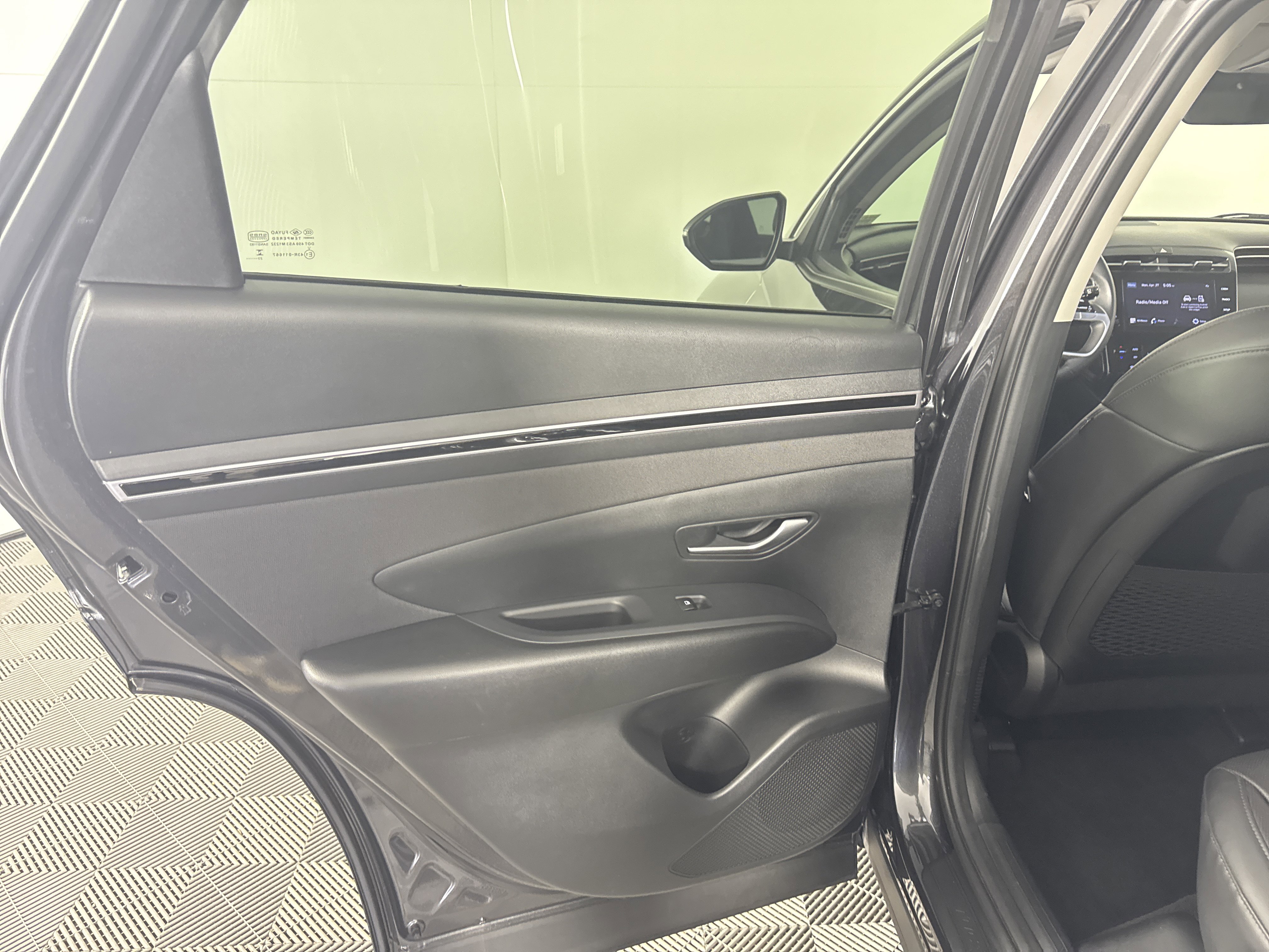Used 2023 Hyundai Tucson SEL w/ Convenience Package FWD image 17