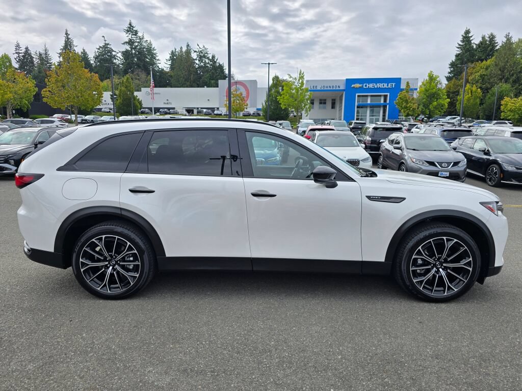 Certified 2025 MAZDA CX-70 Plug-In Hybrid w/ Premium Plus AWD/4WD image 4